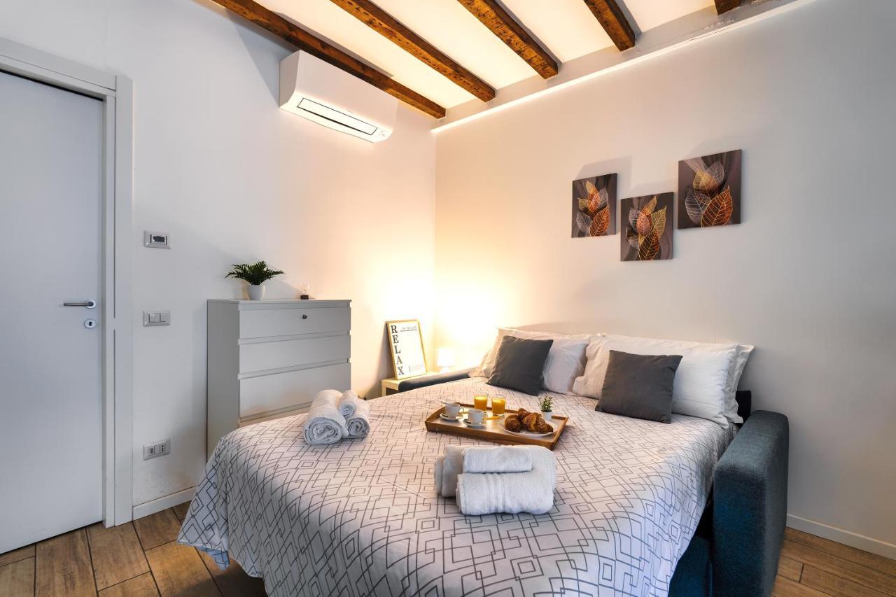 Ambrogio'S Nest - Modern Close To Cadorna Station Милано Екстериор снимка